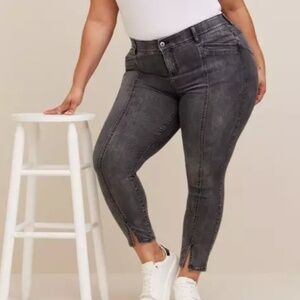 Torrid Bombshell Skinny Super Soft High-Rise Jeans Grey Day Stretch Size 24R
